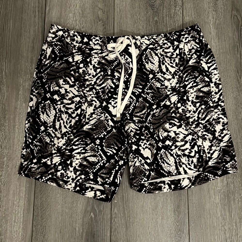 Fashion nova shorts Large